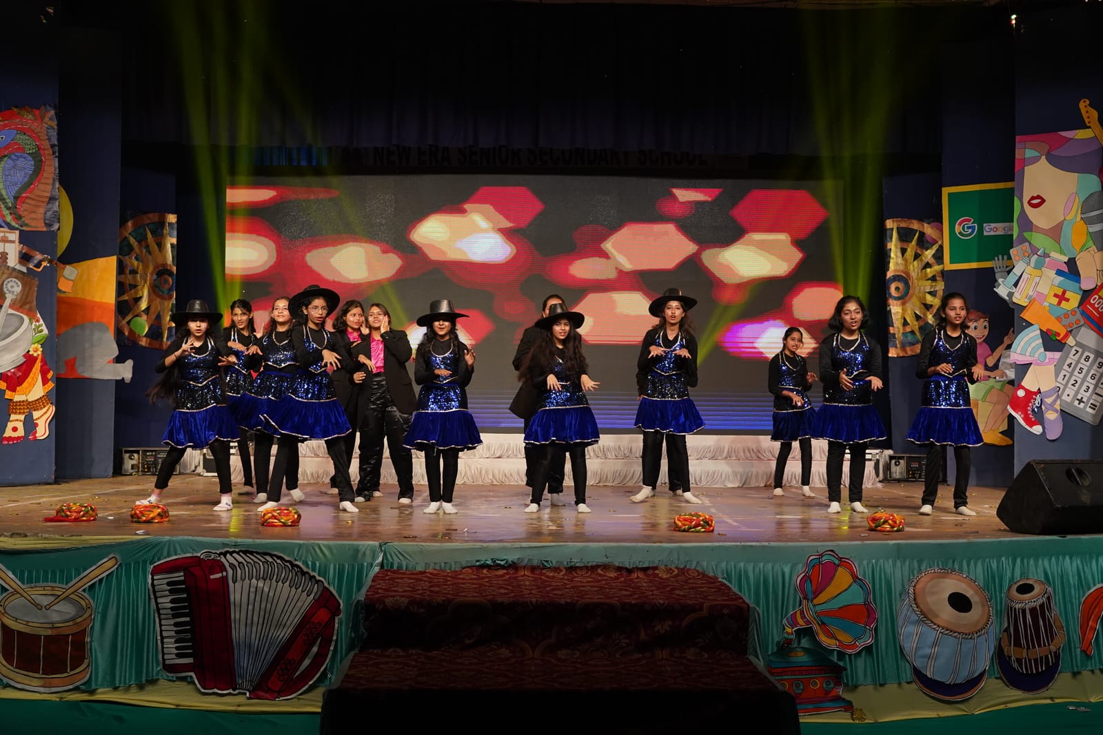 Dance & Performance